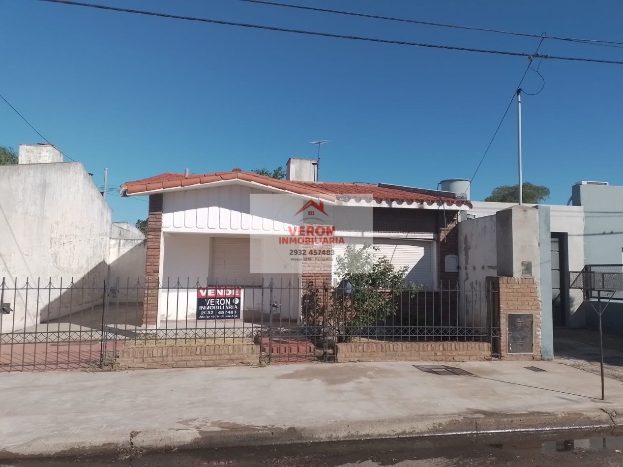 casa en venta ubicada en calle 12 de O0CTUBRE 761,DE Punta Alta.BsAs.