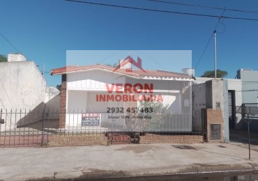 casa en venta ubicada en calle 12 de O0CTUBRE 761,DE Punta Alta.BsAs.